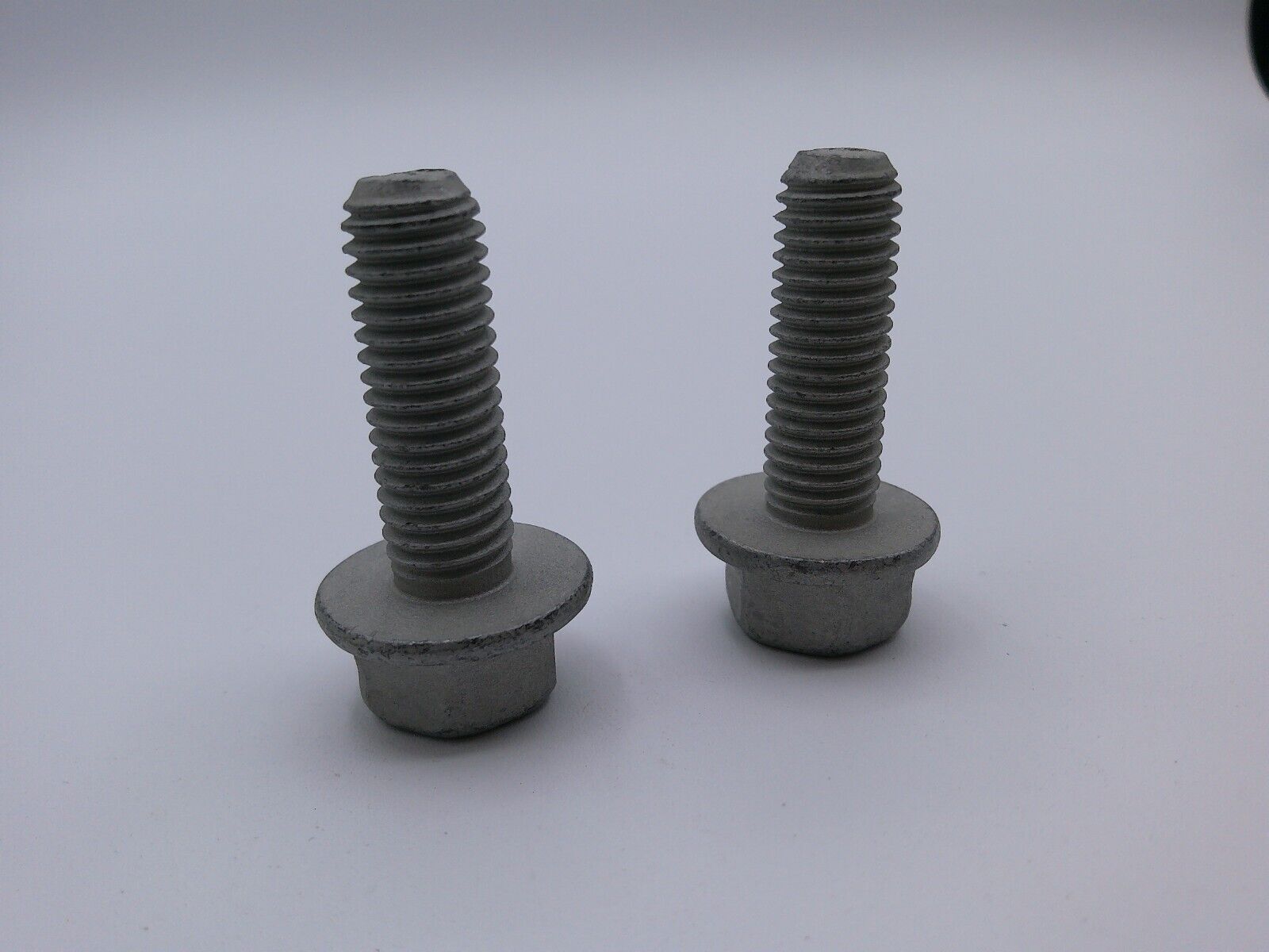 Genuine OEM GM M10x1.5x30 Multi-Purpose Bolt 11516328 Lot of (2) | OS3-04-B