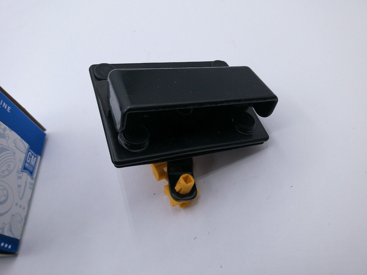 Genuine GM OEM Cargo Exterior Cab Door Latch Handle 25782176 | CS13-B-T