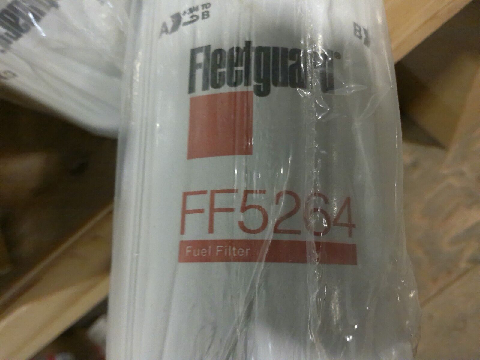 Lot of (4) GENUINE FLEETGUARD FUEL FILTER # FF5264 | WD24-1