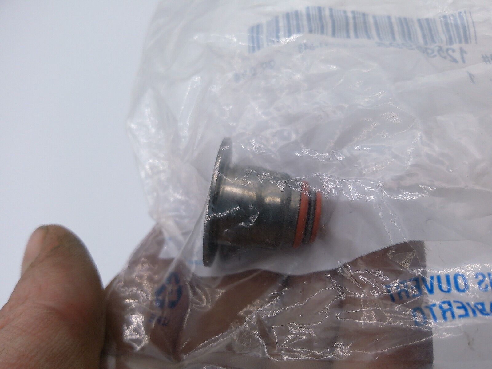 Genuine OEM GM Seal Valve Stem Oil 12596995 | OS2-06-E