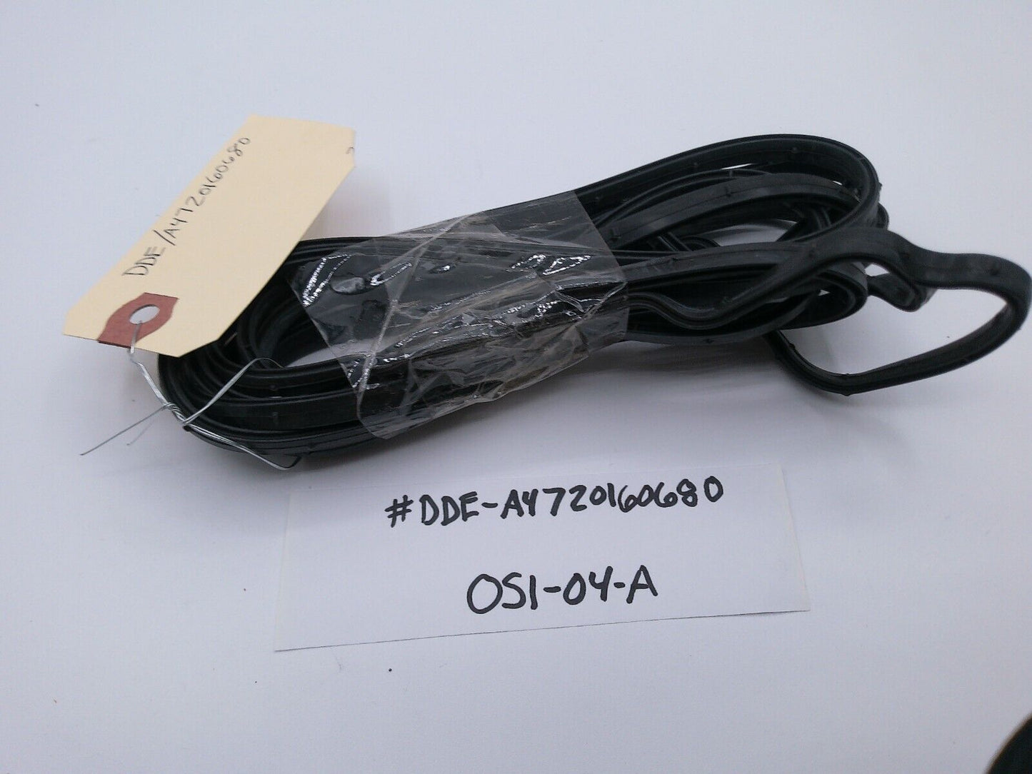 Genuine OEM Detroit Diesel  DDE-A4720160680 Gasket Seal | OS1-04-A