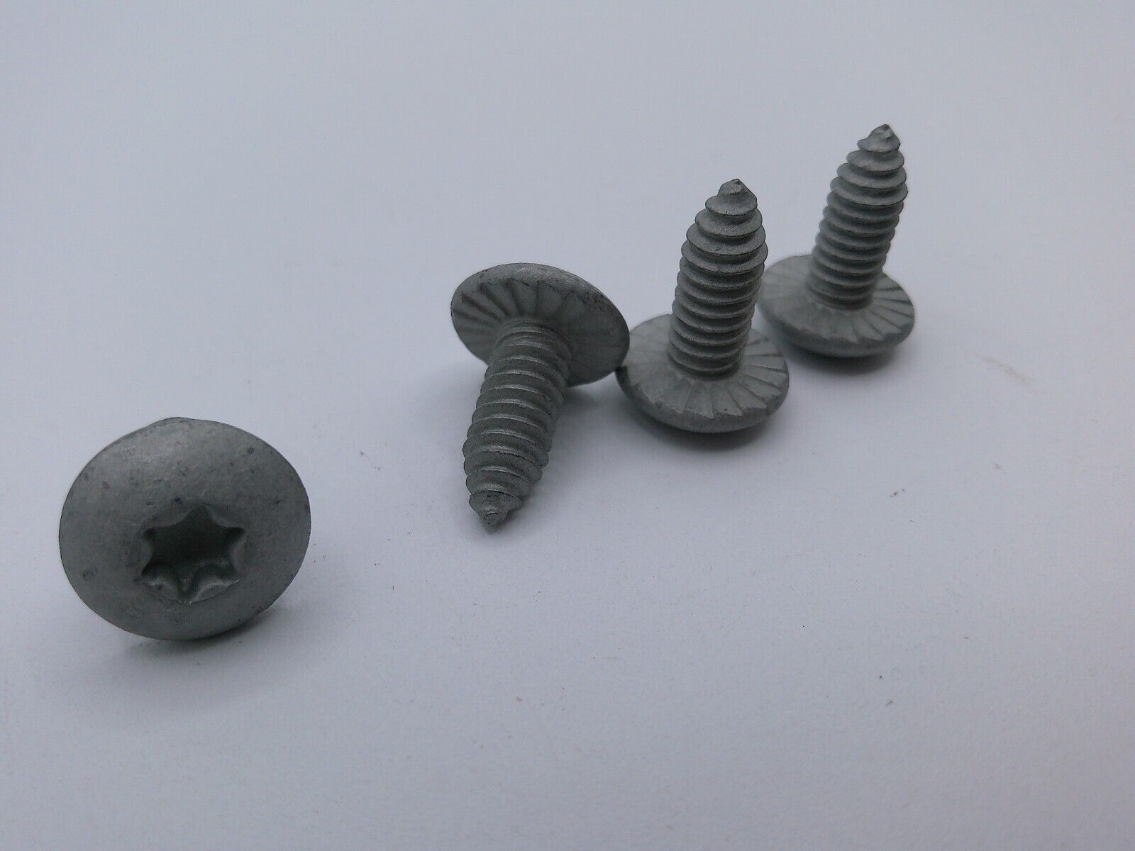 Genuine BlueBird Bus Part: 10000534 SCREW/Bolt (lot of 4) | DSK-02-1A