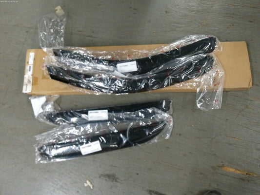 GM Front & Rear Side Door Window Black Weather Deflector Set 19172621 | B330-6