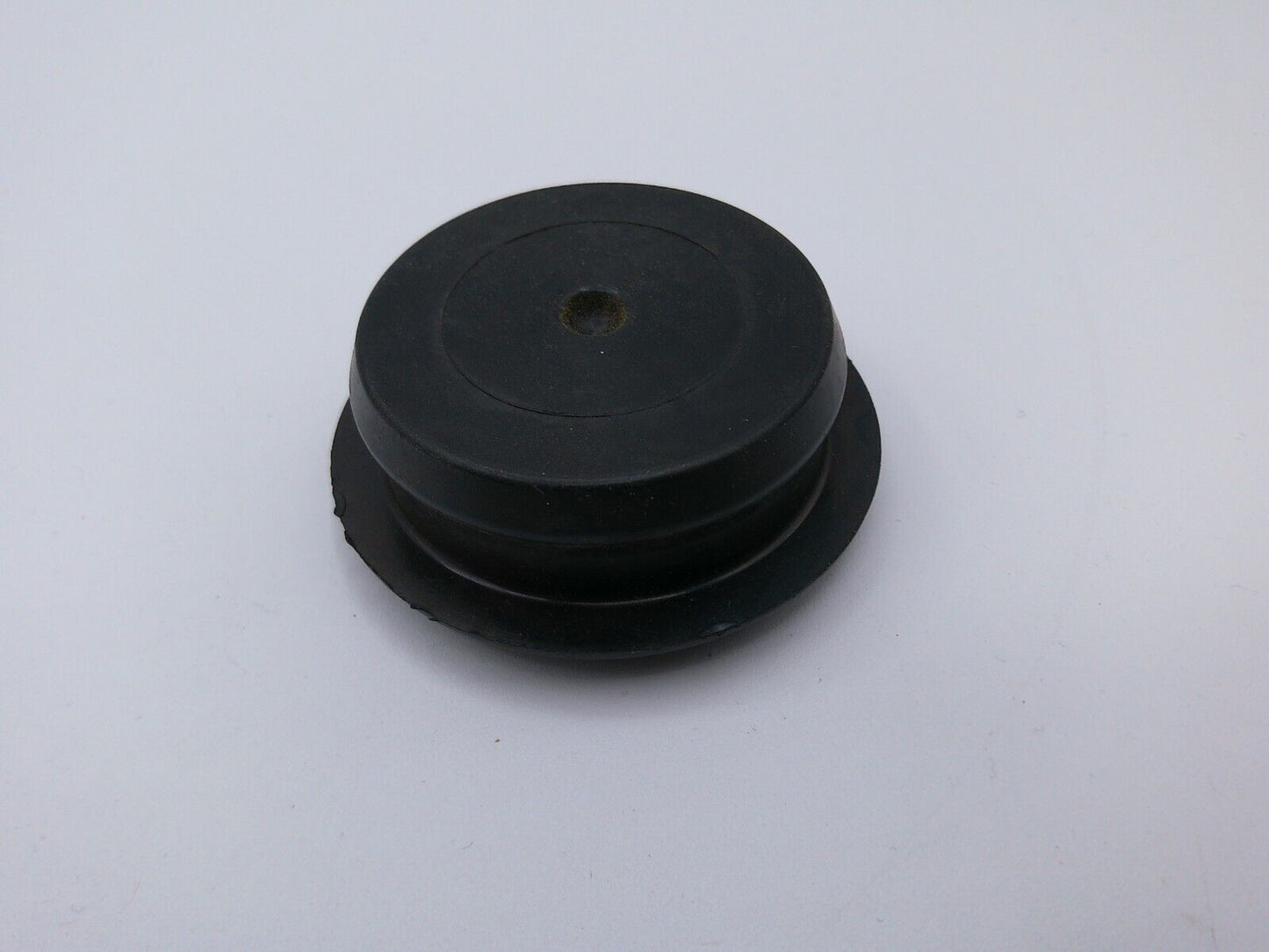 Mack OEM Rubber Drain Plug 22452225 | OS2-05-C