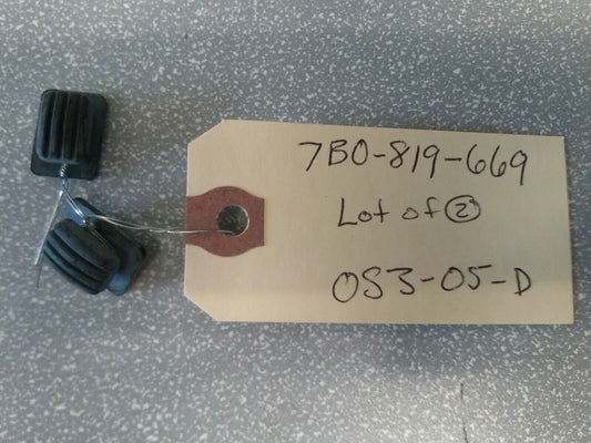 Genuine OEM Volkswagen Seal / Rubber Plug 7B0-819-669 - Lot of (2) | OS3-05-D