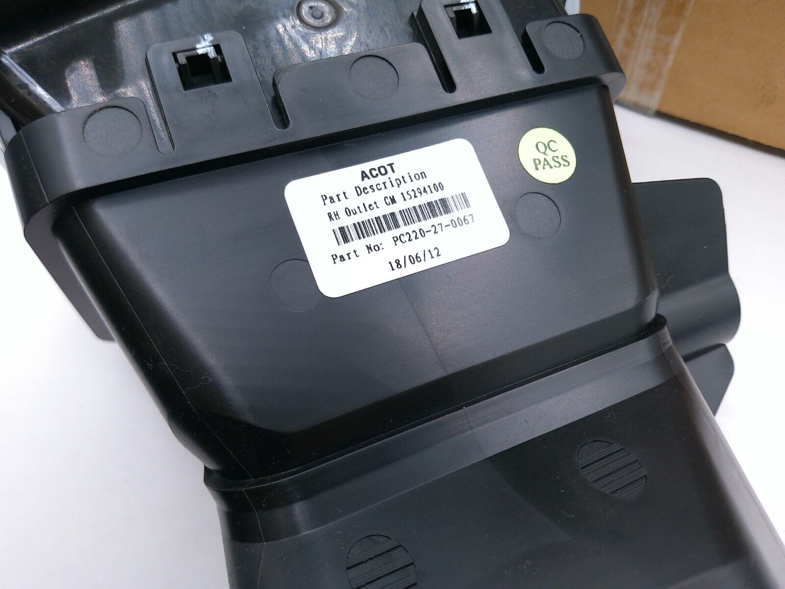 Genuine OEM GM Outlet Assembly Instrument Panel Outer Air 25889705 | CS10-D