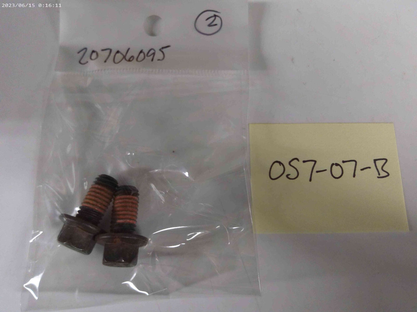 Genuine OEM Mack Truck 20706095 Flange Screw Qty. (2) | OS7-07-B