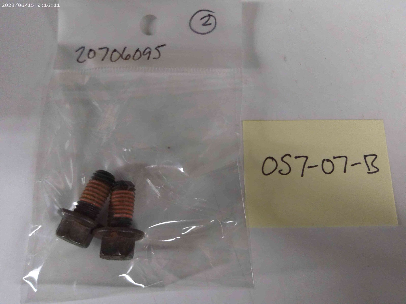 Genuine OEM Mack Truck 20706095 Flange Screw Qty. (2) | OS7-07-B