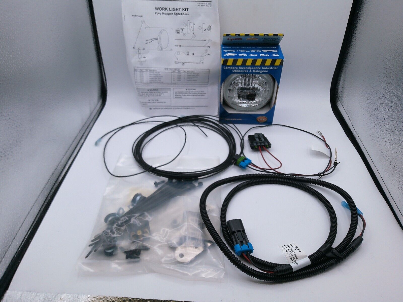 Genuine Fisher Poly-Caster In-Bed Spreader Work Light Kit 78198 | CS10C