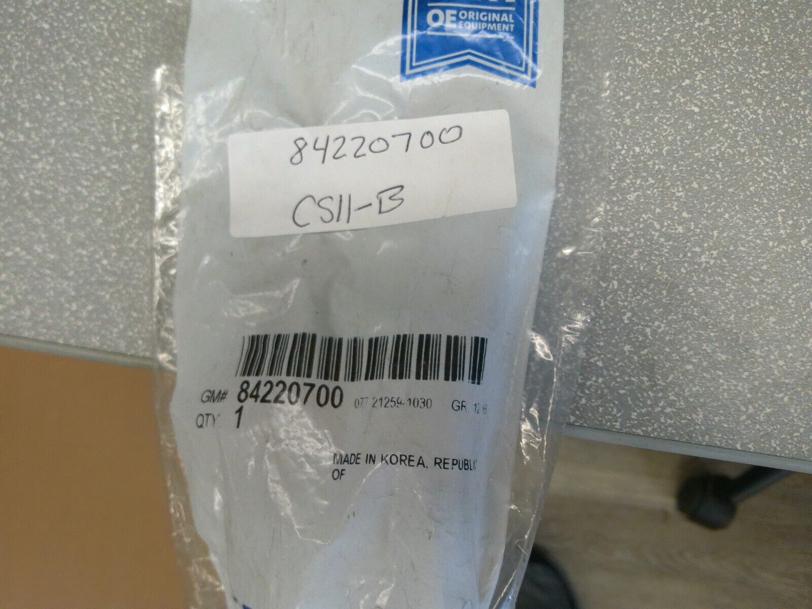 Genuine OEM GM Rear Window Wiper Blade 84220700 | CS11-B