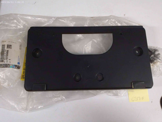 03-06 GMC SIERRA FRONT LICENSE PLATE MOUNT Genuine oem GM # 15199886  | CS17-F