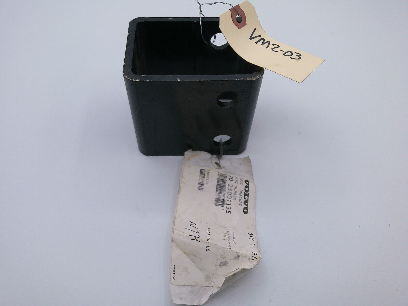 OEM Volvo Bracket 23001135