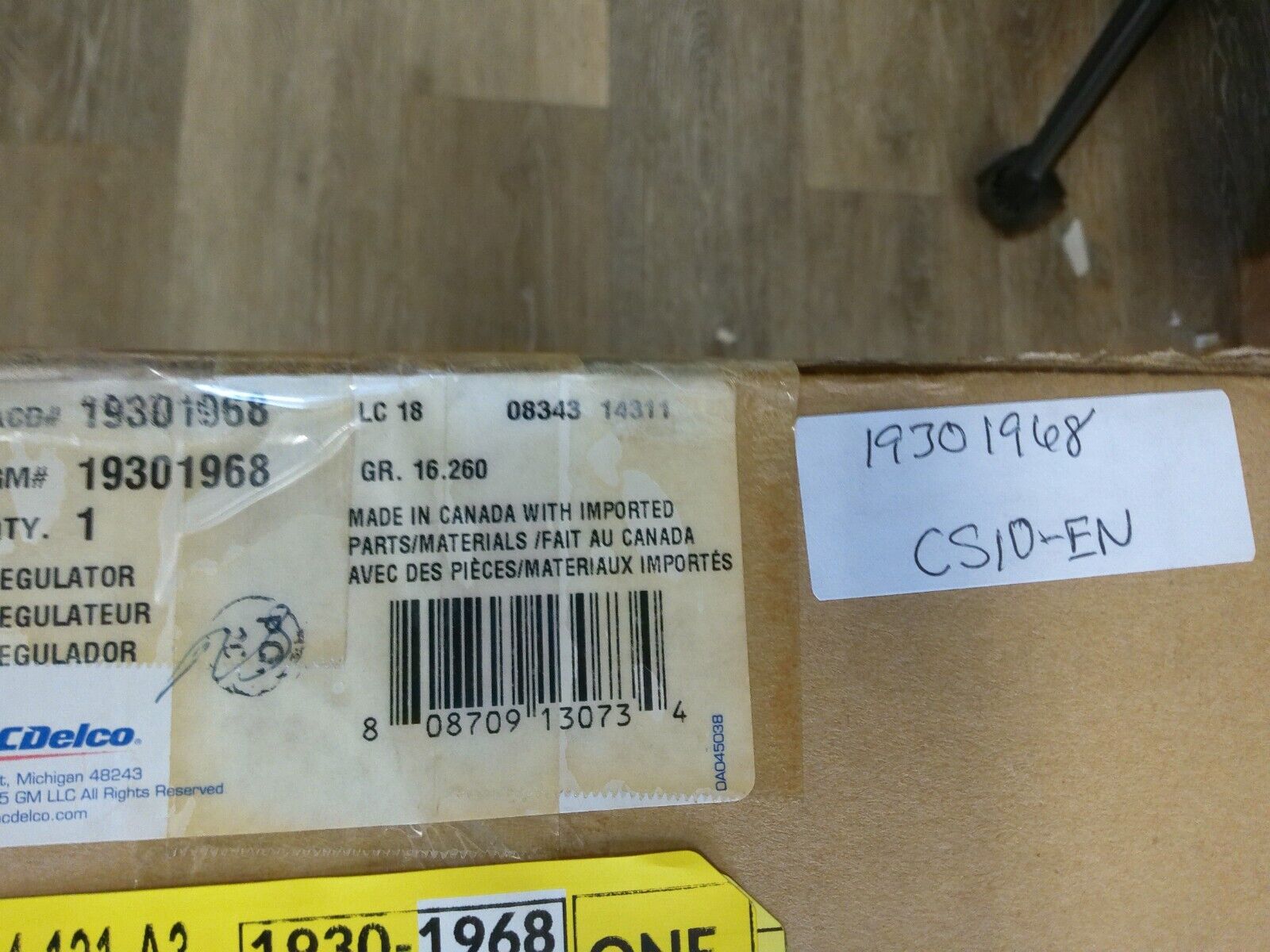 GM NOS Front LH Driver Side Door Window Regulator Assembly 19301968 | CS10-EN