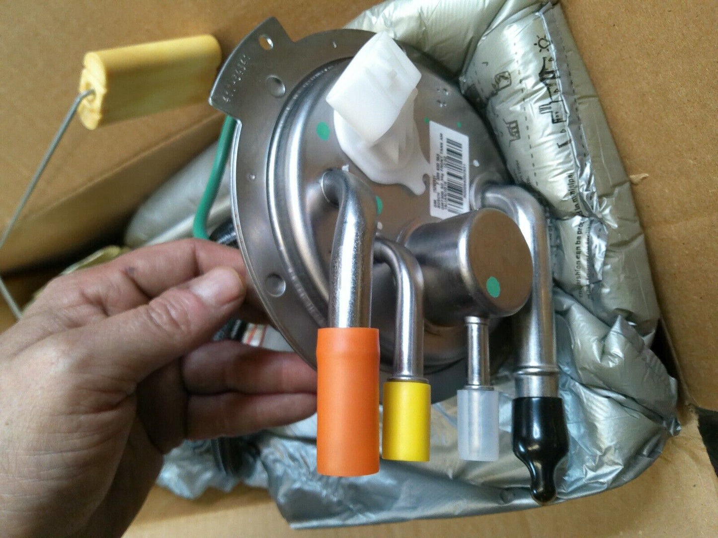 Genuine GM OEM 19206542 Electric Fuel Pump | CS12-C