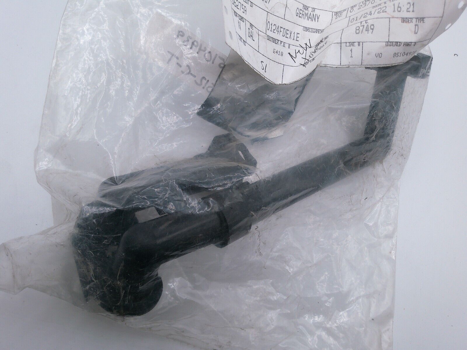 Genuine OEM VOLVO TUBE P/N 85104939 | CS12-C-T