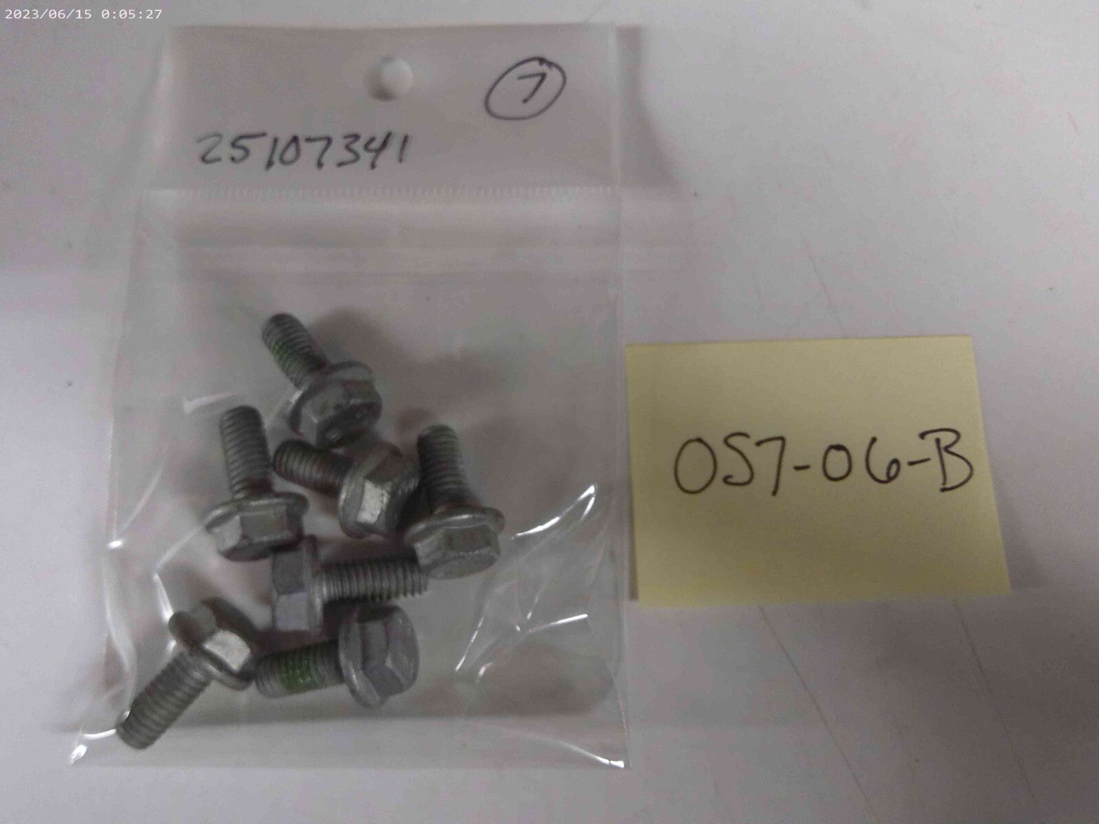 Mack / Volvo M6 x 1 x 14 Flanged Hex Head Bolt 25107341 Lot of (7) | OS7-06-B
