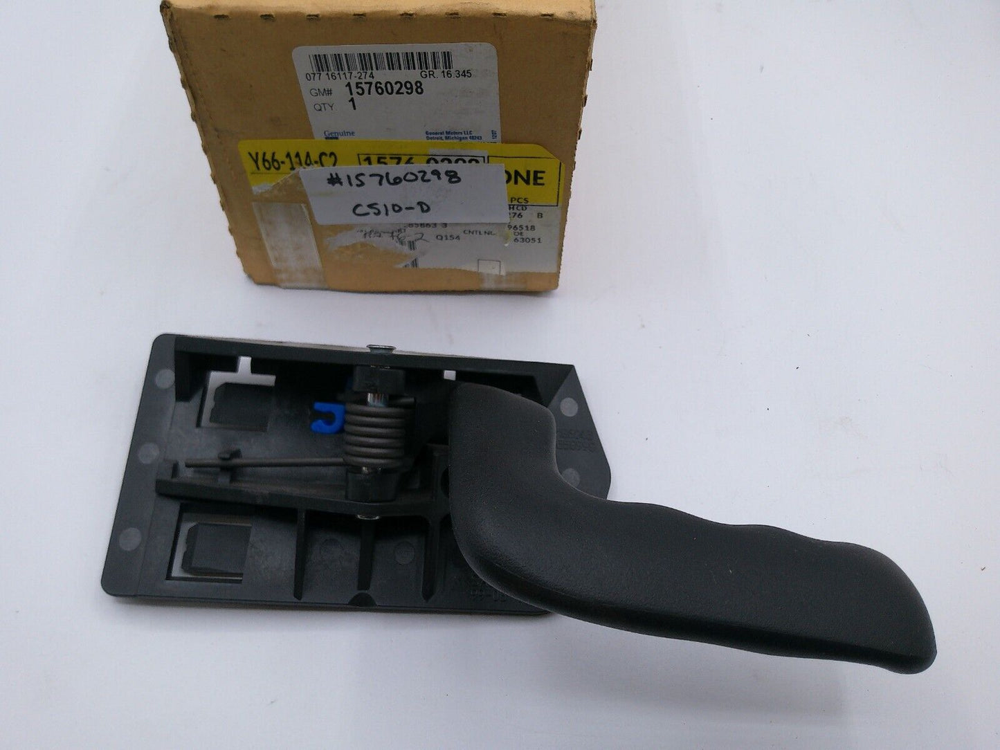 Genuine GM OEM RH FRONT INTERIOR DOOR HANDLE GM # 15760298 | CS10-D