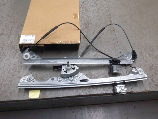 GM GENUINE PARTS - OEM Window Regulator (No Motor) 20914716 | CS16-B