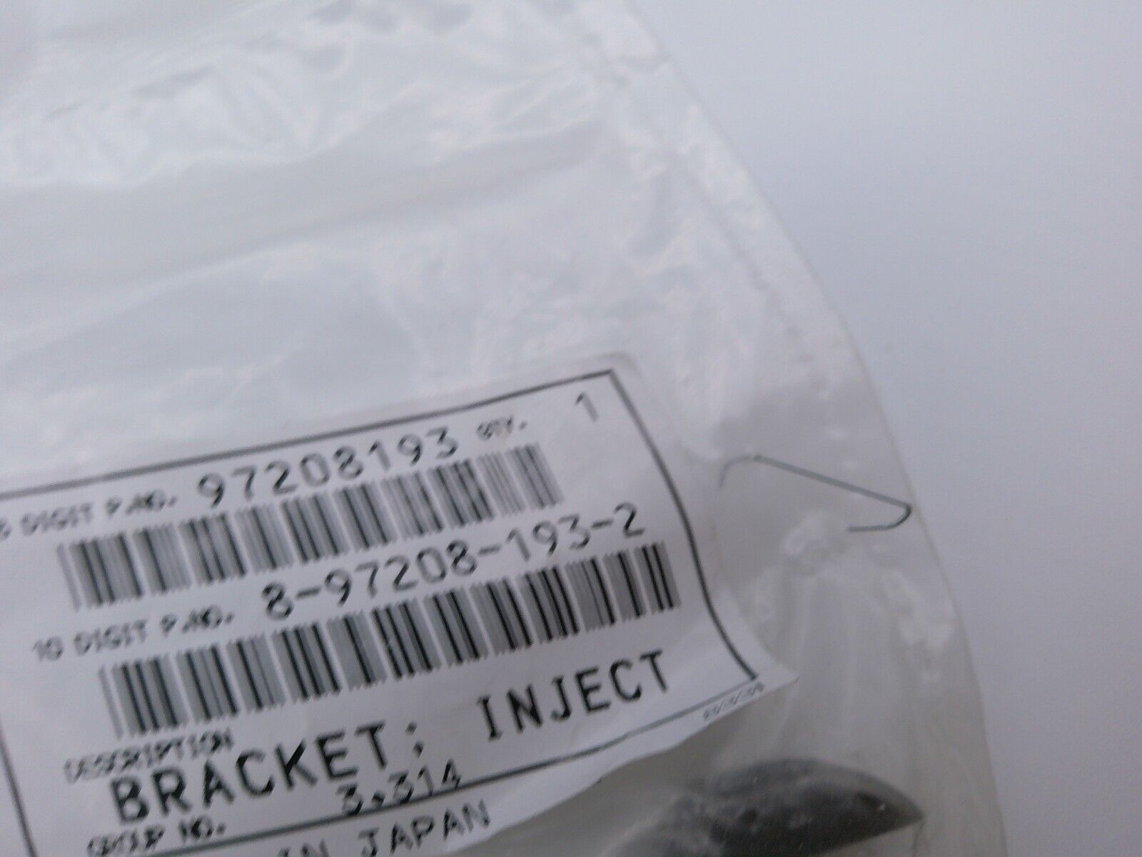 Diesel Fuel Injector Retainer Bracket, GM 97208193, New OEM | OS1-05-A