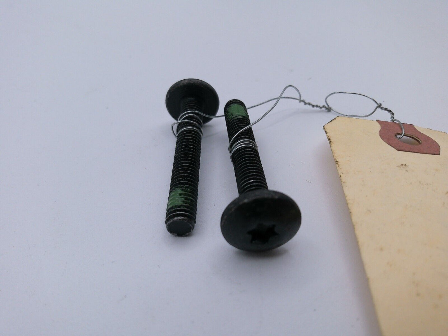 OEM Mack Truck Parts 25162664 screw *Lot Of 2* | OS4-12-A