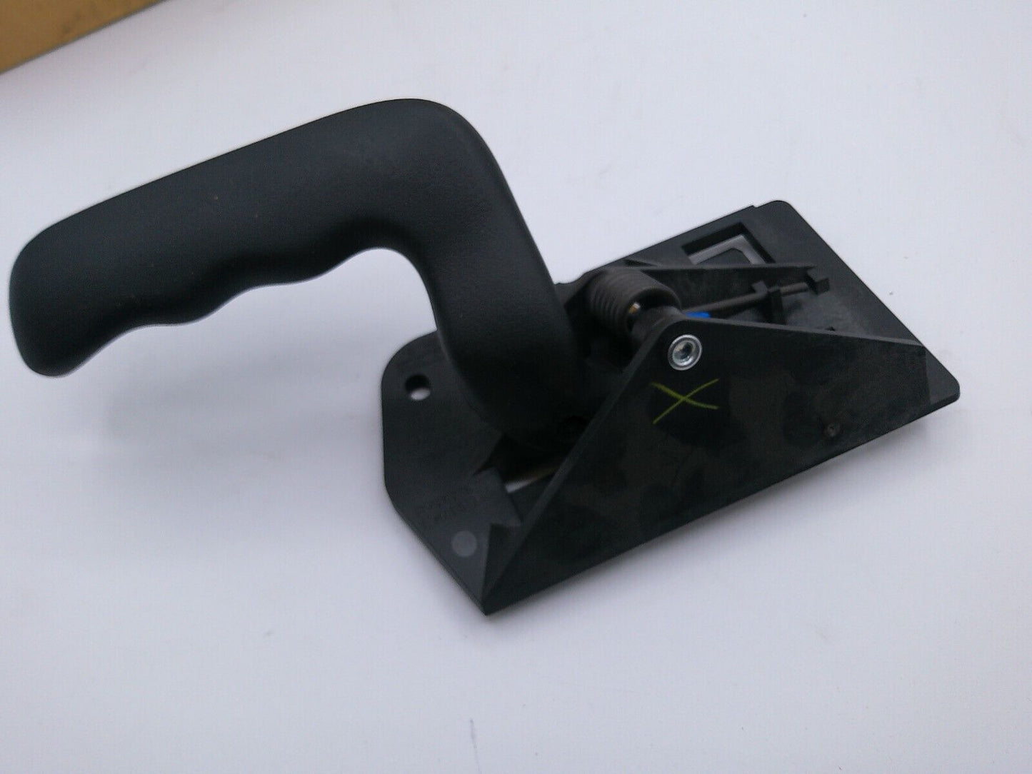 Genuine GM OEM RH FRONT INTERIOR DOOR HANDLE GM # 15760298 | CS10-D