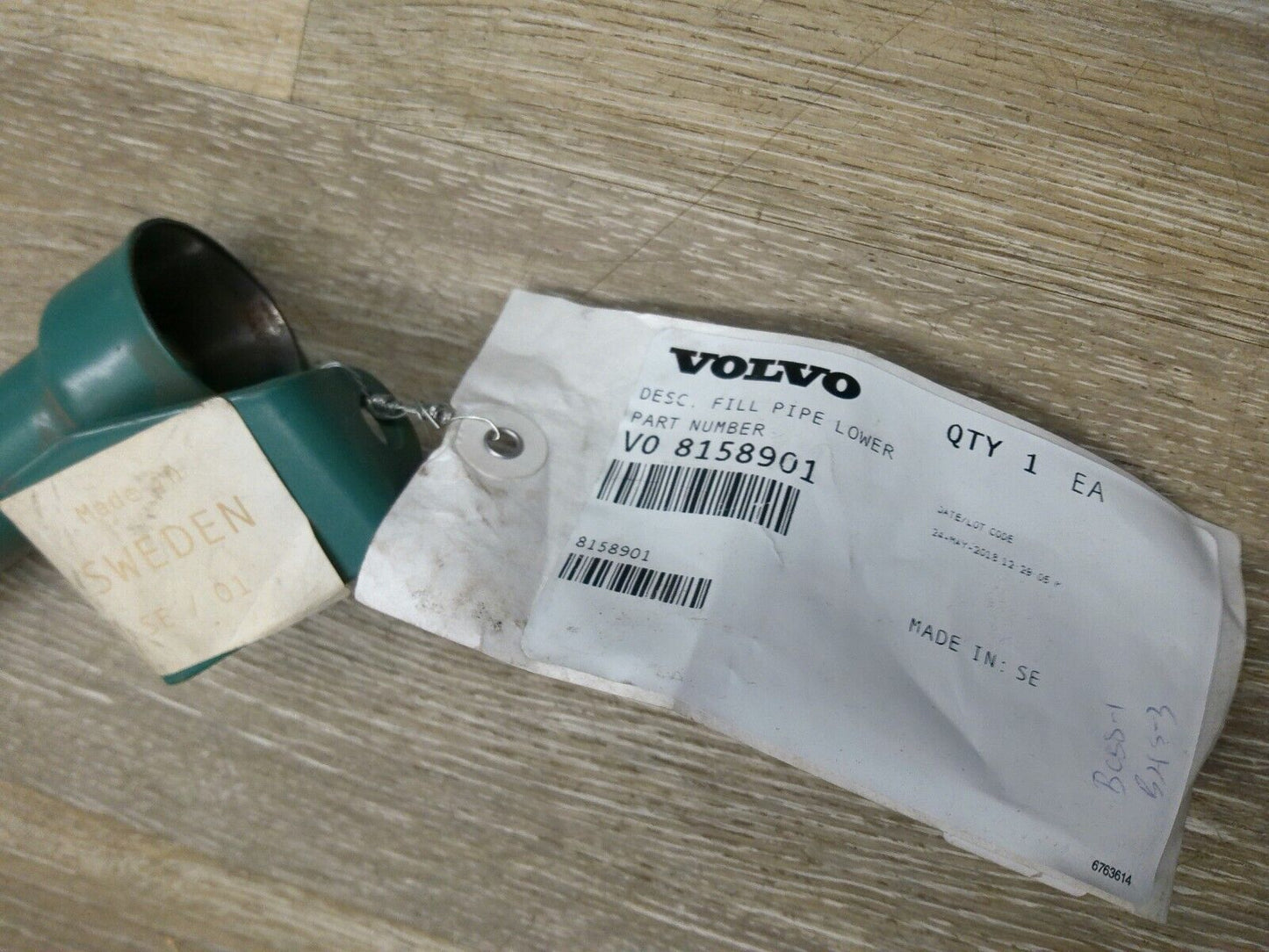 Genuine OEM Volvo 8158901 Fill Pipe Lower NOS | CS12-C-T