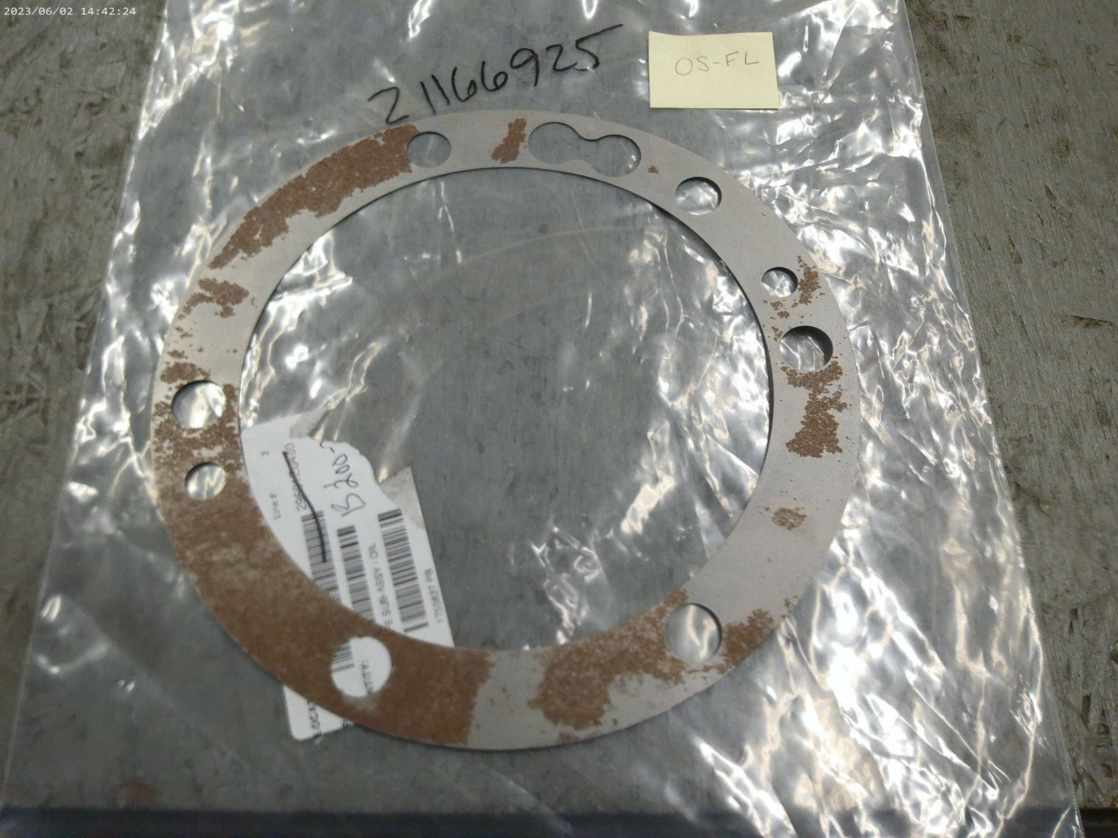 NOS OEM Volvo 21166925 Shim | OS-FL