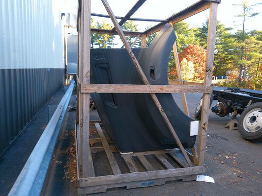 Kenworth T880 OEM Hood Assembly - NEW - IN CRATE # L29-6223-2000000