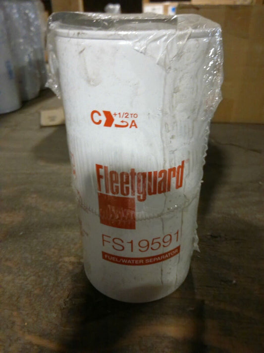QTY (1) Fleetguard Fuel/Water Separator Spin-On - FS19591 | WD30-1
