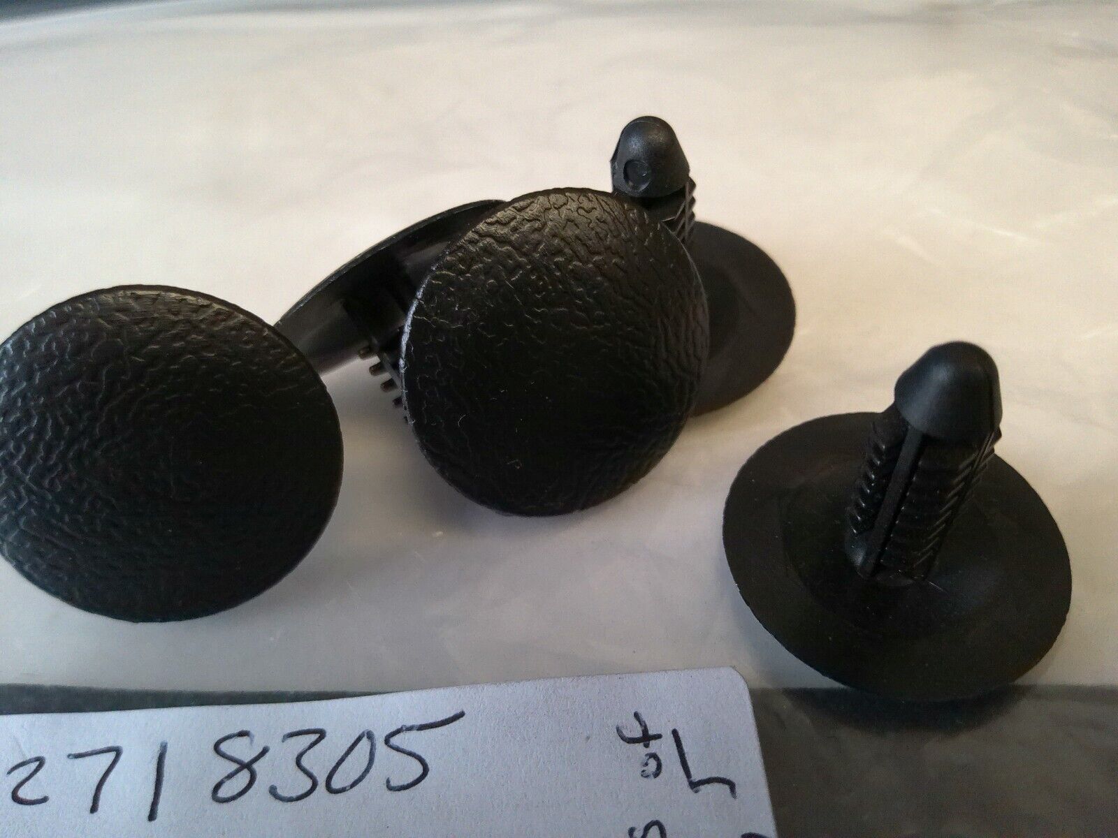 Genuine OEM GM 22718305 Insulator Retainer Lot of 5pcs | DSK-02-3-E