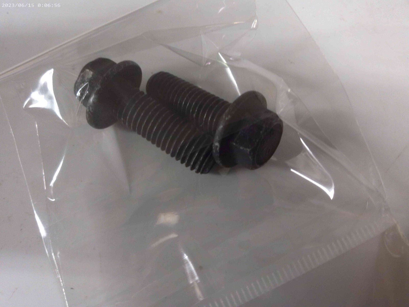 Genuine oem CUMMINS SCREW,HEX FLANGE HEAD CAP 3103200 Lot of (2) | OS7-06-C