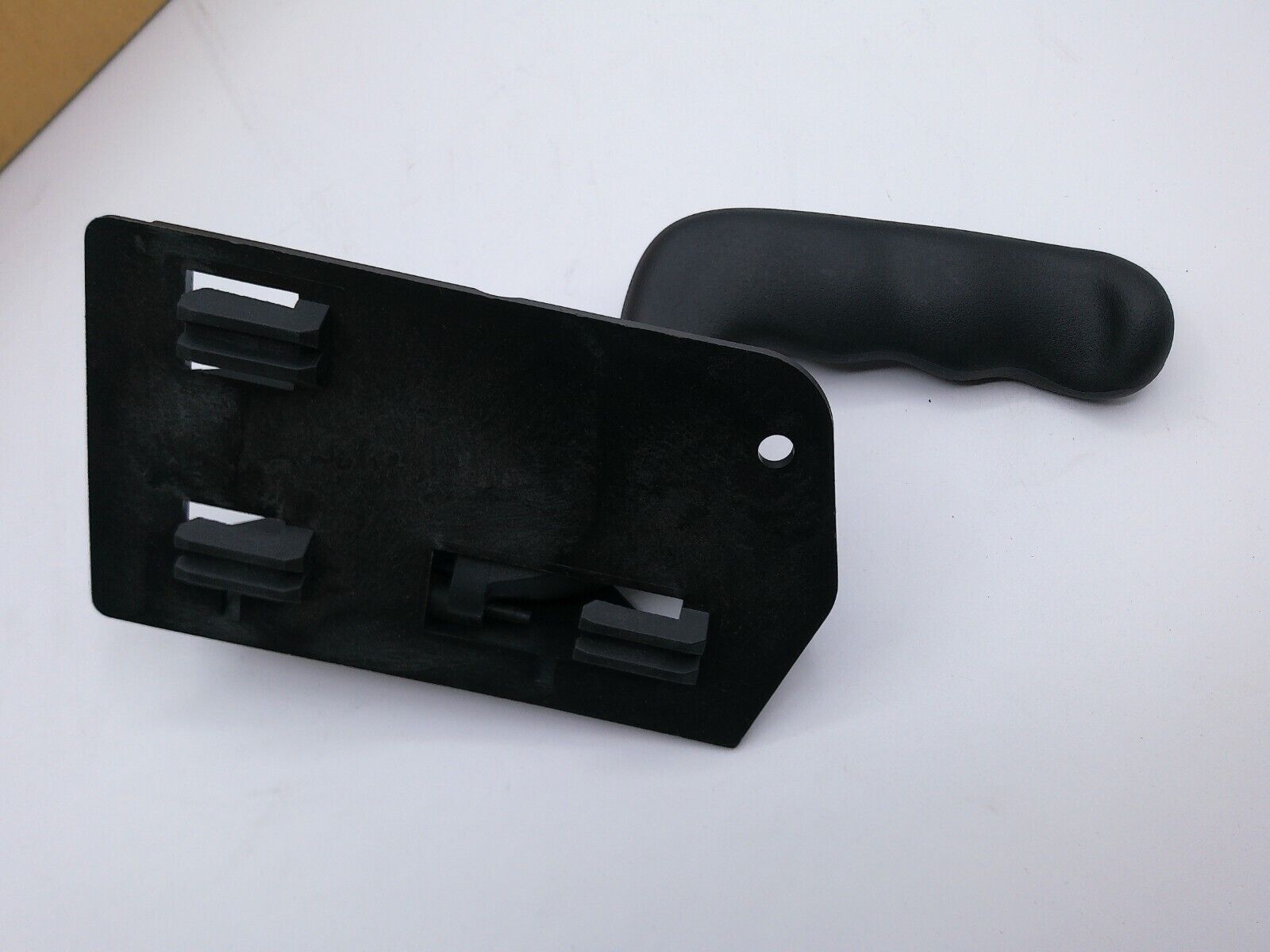 Genuine GM OEM RH FRONT INTERIOR DOOR HANDLE GM # 15760298 | CS10-D