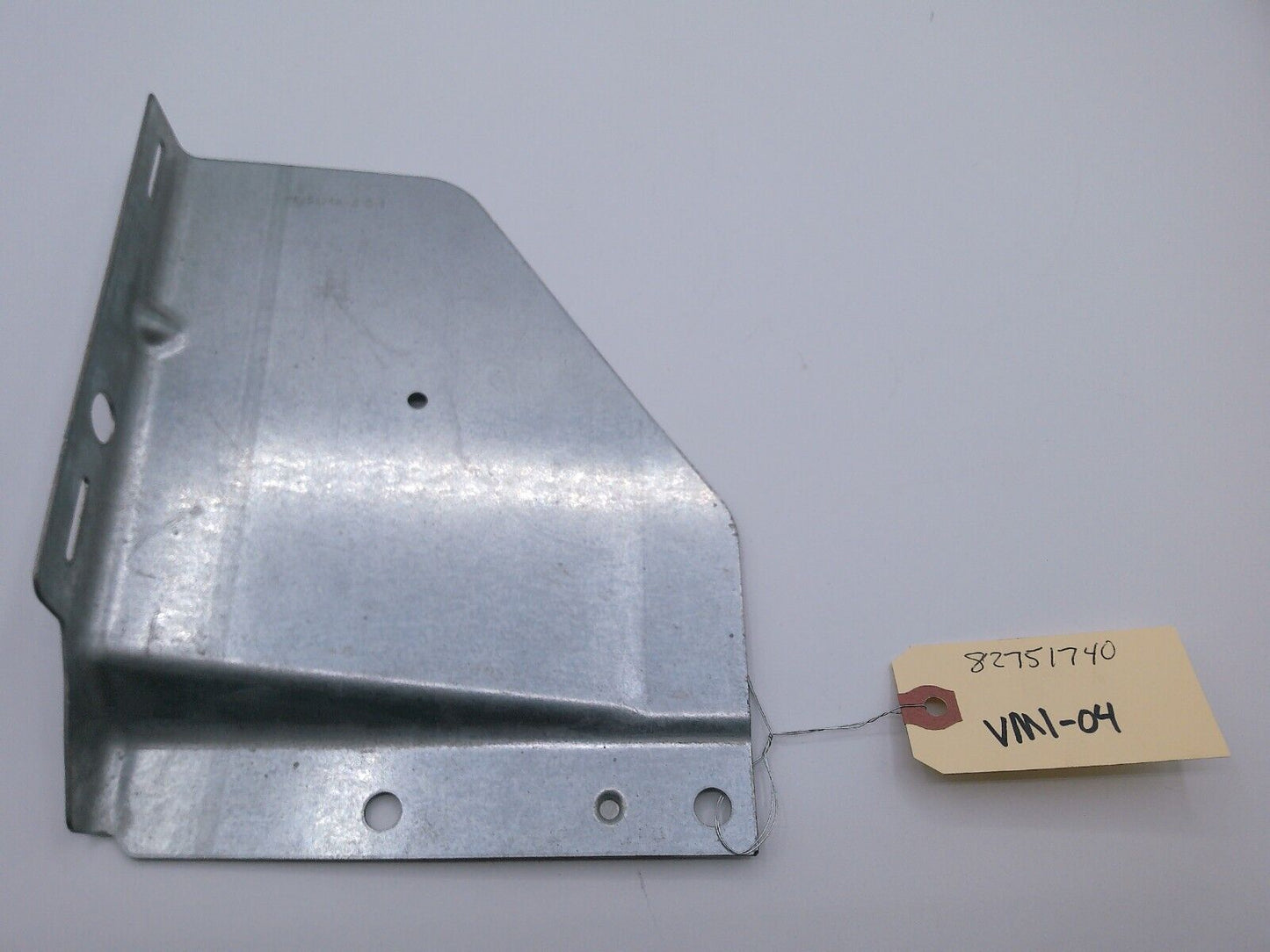 Mack / Volvo Panel or Bracket 82751740 | VM1-4