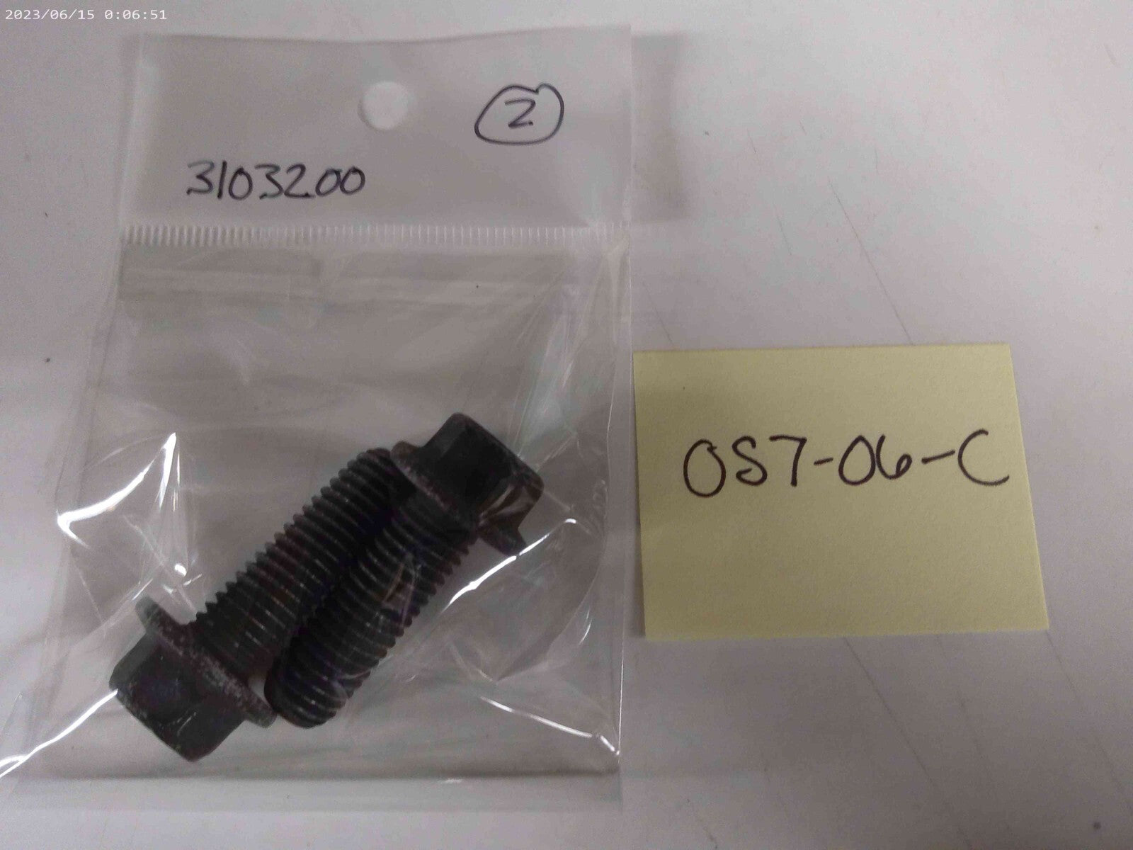 Genuine oem CUMMINS SCREW,HEX FLANGE HEAD CAP 3103200 Lot of (2) | OS7-06-C