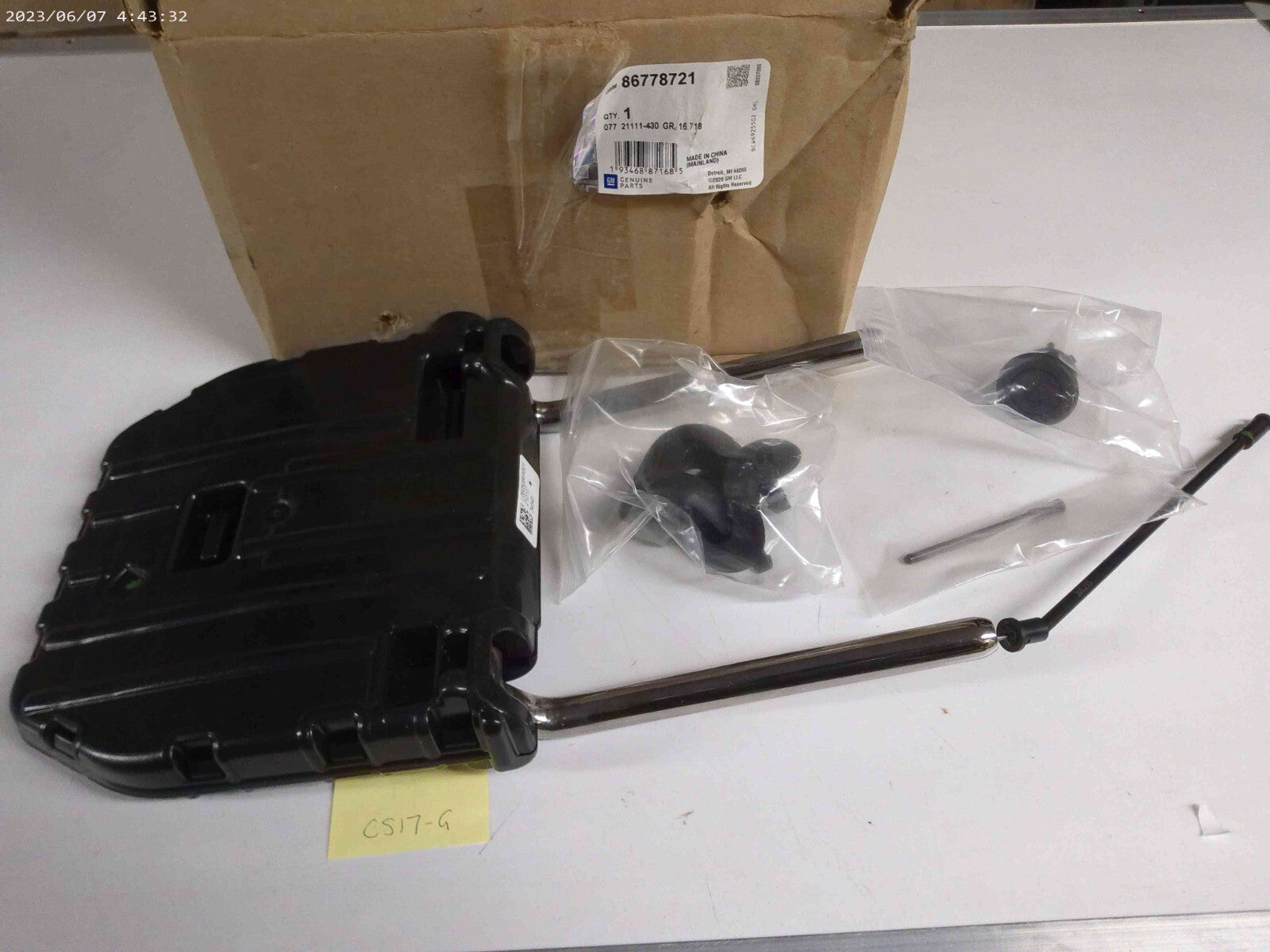 86778721 OEM Genuine GM  Seat Restraint Kit Passenger Side | CS17-G