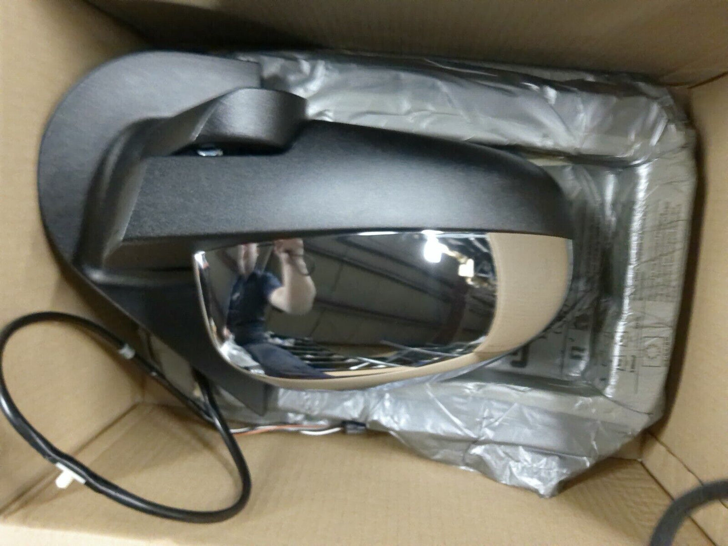 Genuine GM OEM Bright Chrome Passenger Side Door Mirror 20810005 | CS14-A