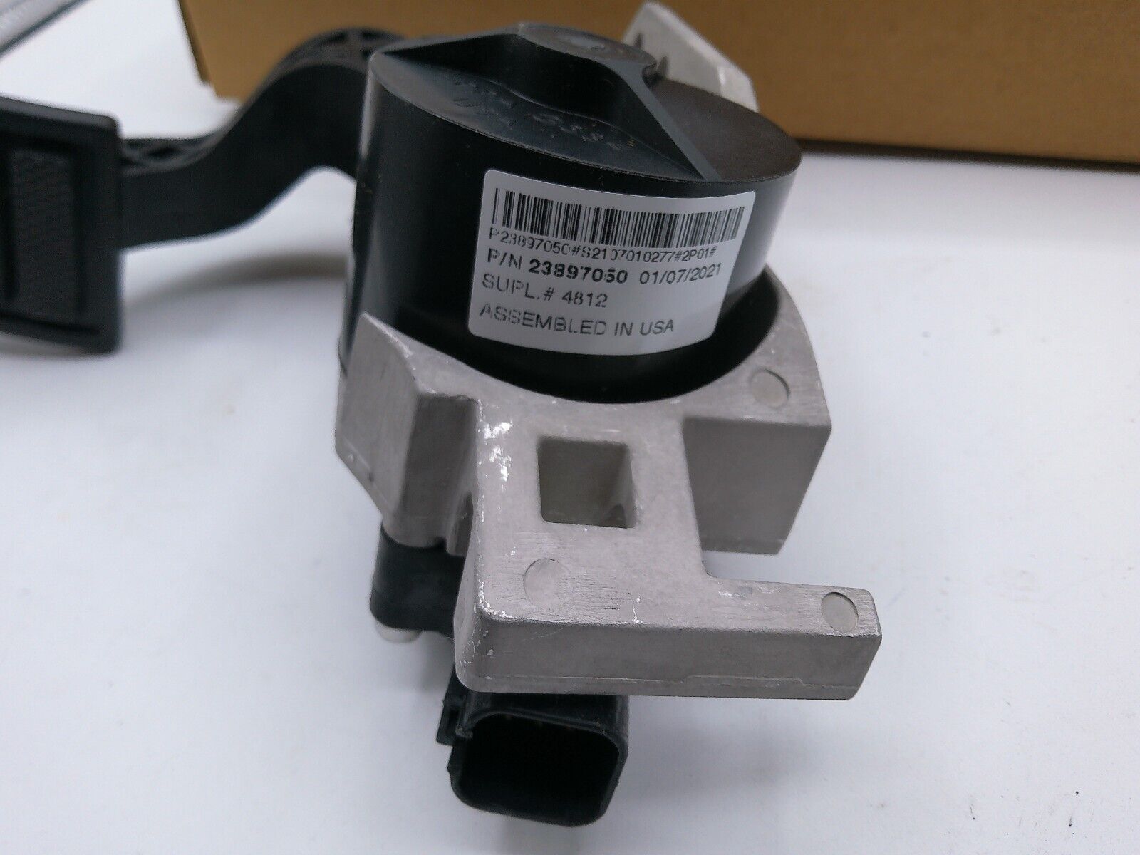 Genuine OEM VOLVO ACCELLERATOR PEDAL Assembly 23385330 | CS13-B