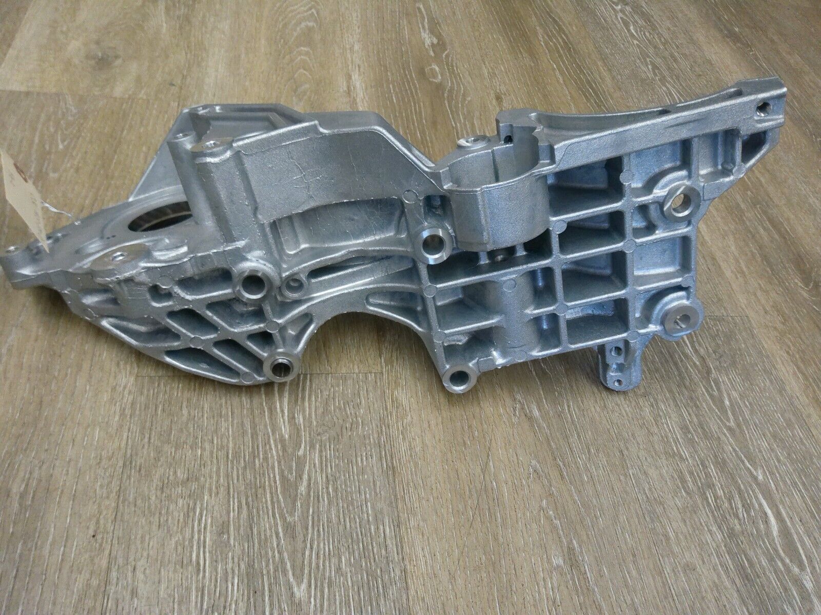 *NEW* AUDI VW ALTERNATOR MOUNT BRACKET 03L903139D | File-2